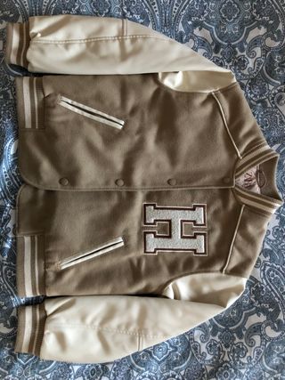 Beisbolera Beige y Marrón con Logo H