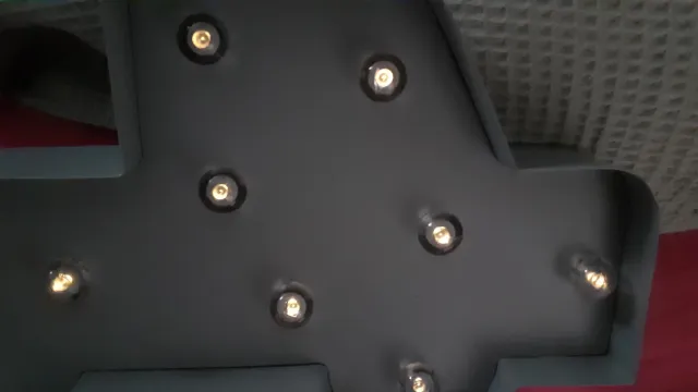 Coche con luces decorativas