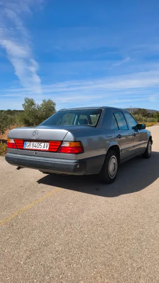 Mercedes-Benz Clase C 1987