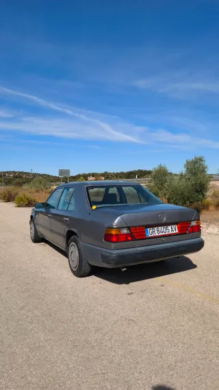 Mercedes-Benz Clase C 1987