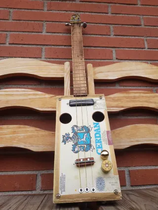 Cigar Box Guitar