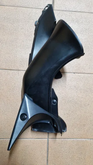 Yamaha R1 2006 Carenado Inferior Negro