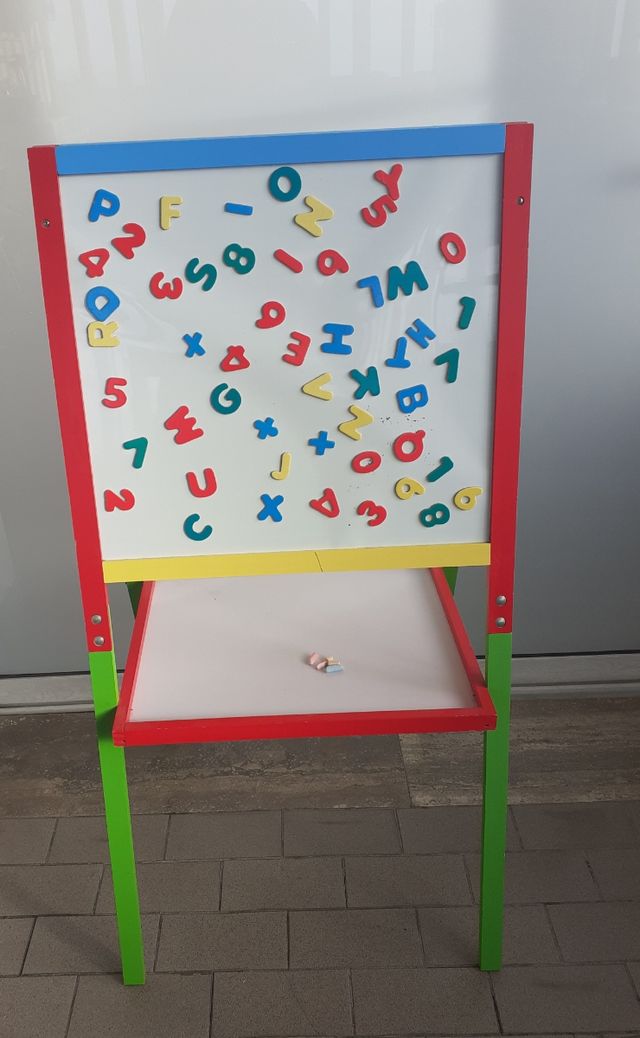 Lavagna magnetica per bambini con lettere