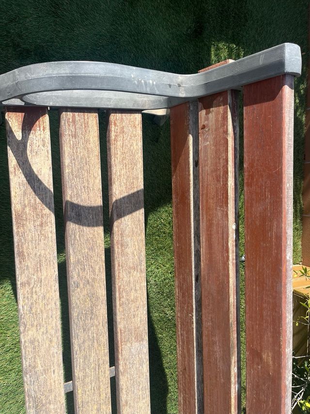 Banco de madera y metal