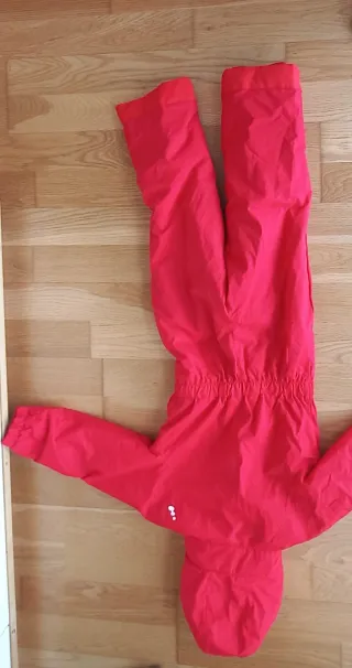 Ropa infantil esquí, talla 6 años y 10 años.