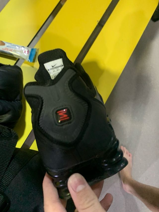 Nike Shox R4 Negro Talla 44,5