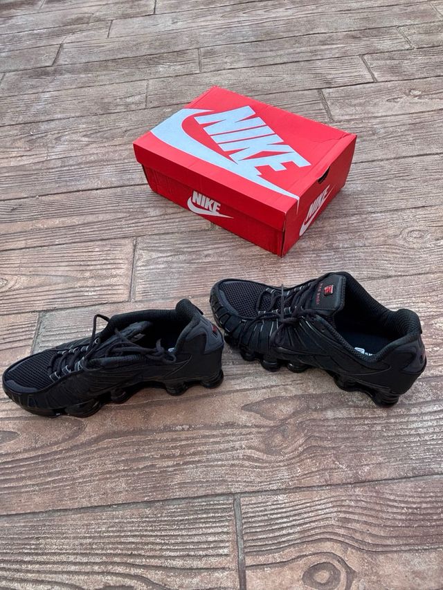 Nike Shox R4 Negro Talla 44,5
