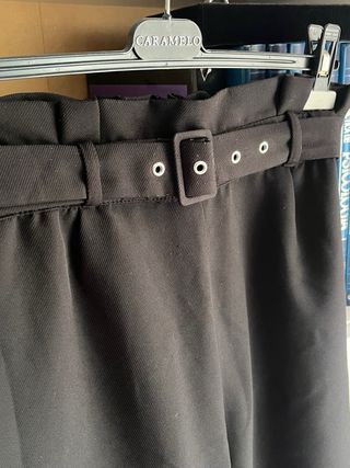 Pantalón negro Pull&Bear Talla M
