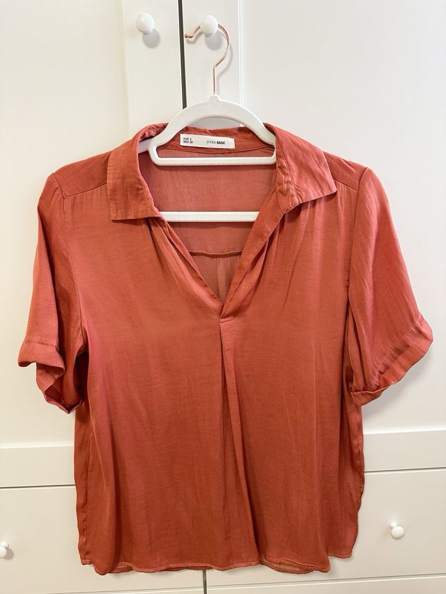 Blusa manga corta Sfera. 
