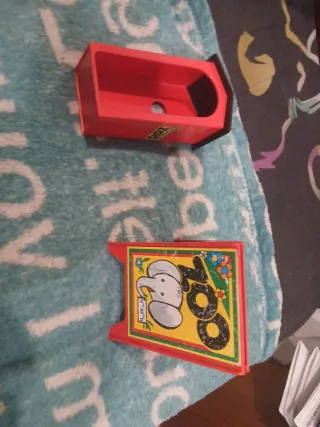 Caseta y cartel Zoo Playmobil Todo 3,50€