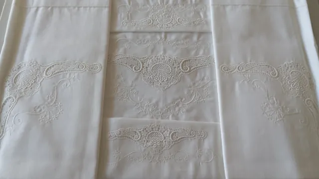 Juego de sábanas blancas con encaje, cama 1'35 cm