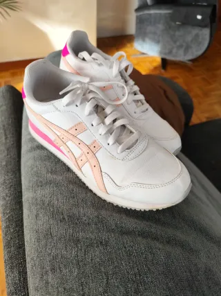 Zapatillas Asics Talla 40 Blancas y Rosas