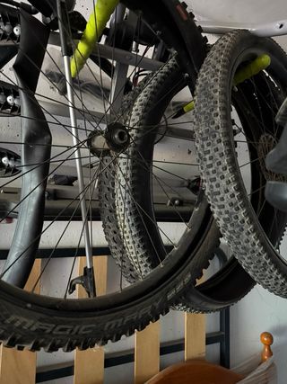 Bici Eléctrica Montaña Roja y Verde