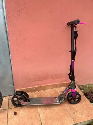 Patinete plegable morado y gris