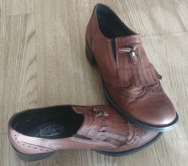 Zapatos de piel con tacón