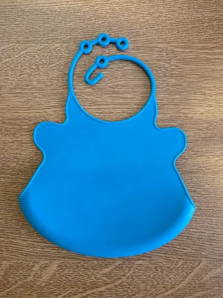 Lote 2 Baberos Silicona Bebé Rana Monstruo