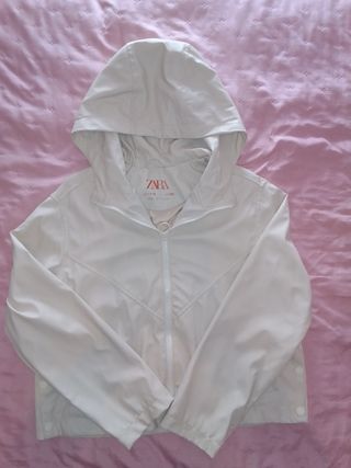 Chubasquero Zara beige Talla 13-14