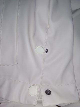 Chubasquero Zara beige Talla 13-14