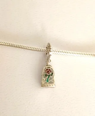 Charm Rosa Encantada de la Bella y Bestia Disney