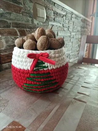 Cestino natalizio fatto a mano