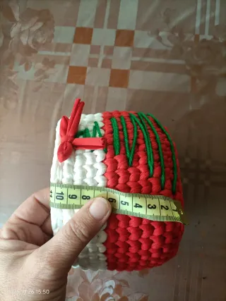 Cestino natalizio fatto a mano