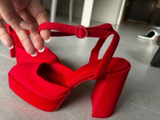 Zapatos de tacón plataforma rojos