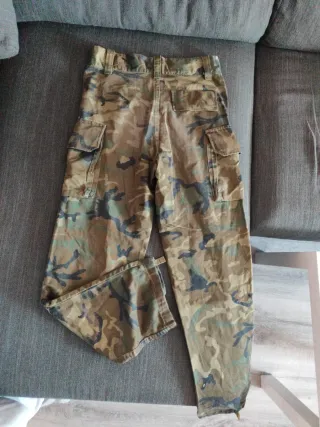 Pantalón camuflaje cargo