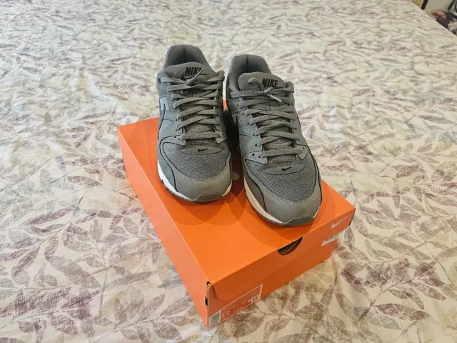 Zapatilla Nike Air Max Gris Negra