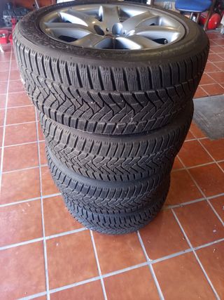 Llantas 17.audi.vw está montadas. A4.2013