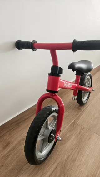 Bicicleta de equilibrio Juguettos roja
