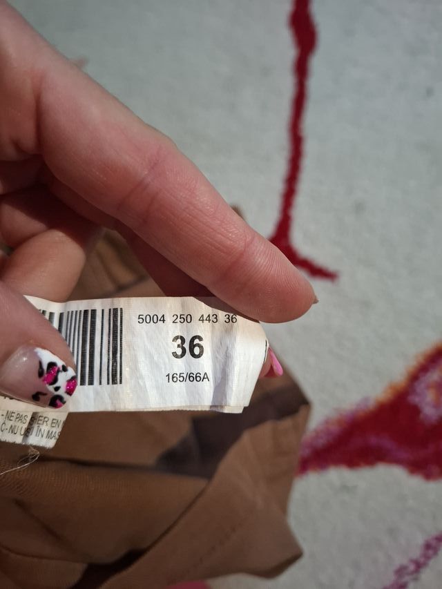 Falda mini Stradivarius Talla S marón