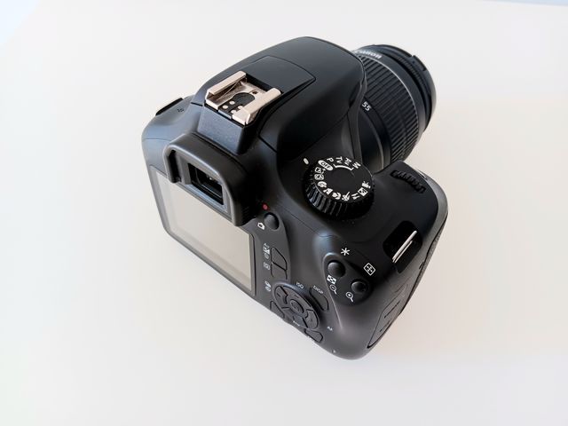 Cámara Canon EOS 4000D