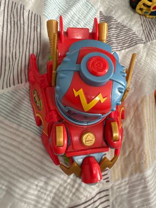 Superzings Coche Kid Fury + Figura