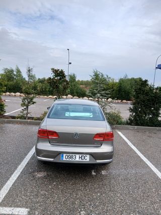 Volkswagen Passat 2011
