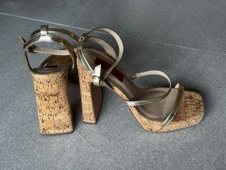 Sandalias tacón LONDON REBEL oro y corcho