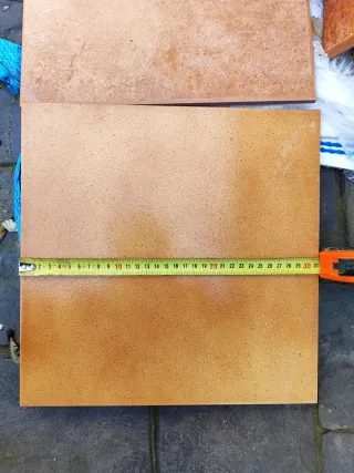 Baldosas y rodapiés de gres