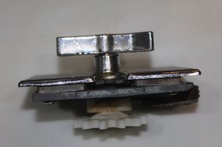 Monedero dispensador de chicles antiguo