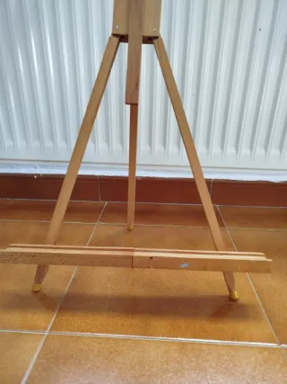 Caballete de madera para pintura