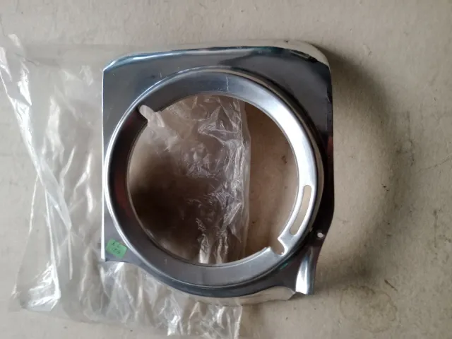 Cerquillo Faro Renault 6