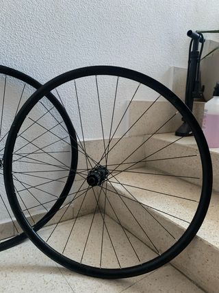 Llantas Syncros 700C carretera/gravel.