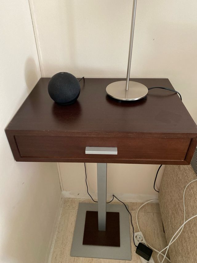 Mesa auxiliar alta madera y metal