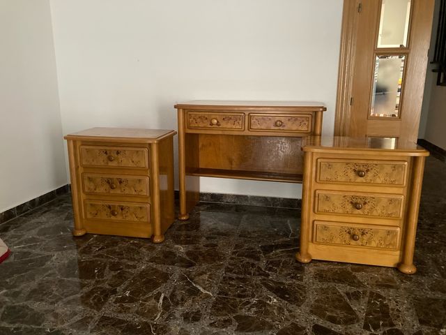 Conjunto mesitas y escritorio madera