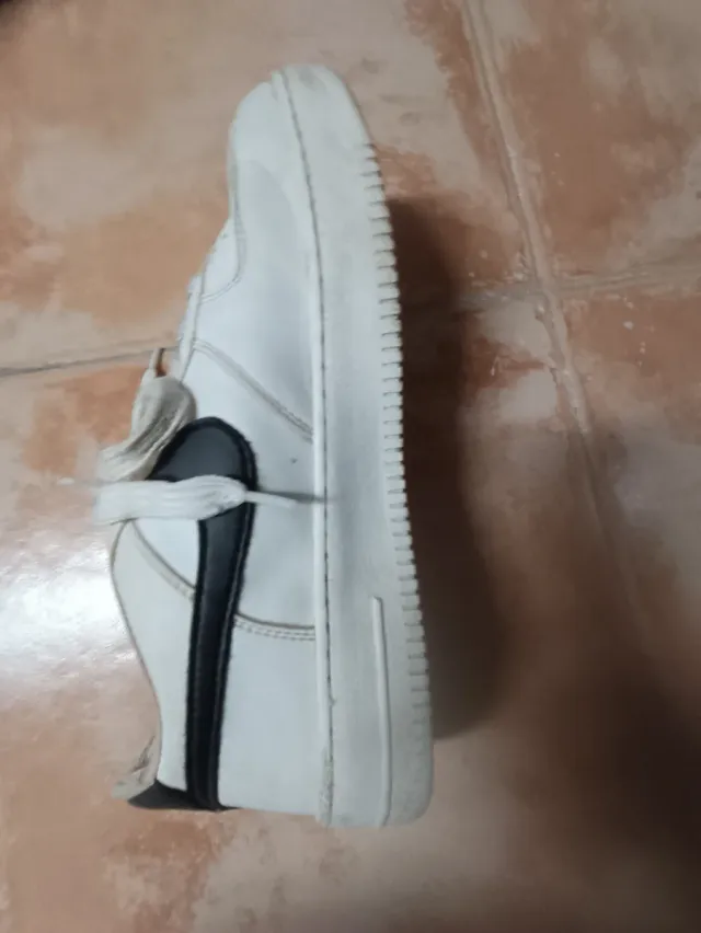 Zapato Nike Air Blanco y Negro