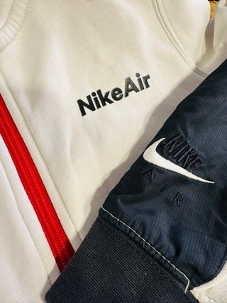 Sudadera Nike Air Niño Naranja y Blanca