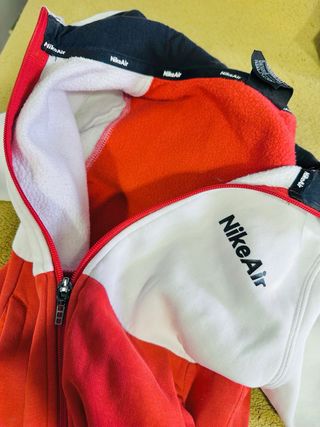 Sudadera Nike Air Niño Naranja y Blanca