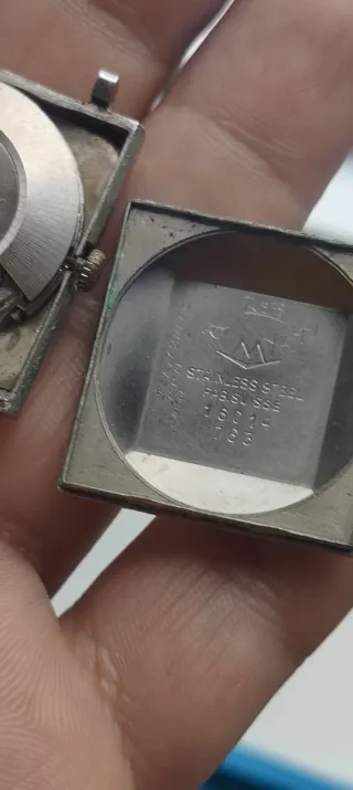 Reloj Movado Cuadrado