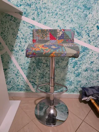 Tavolino con 2 Sgabelli