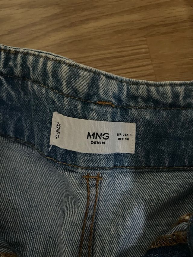 Pantalón corto Mango cintura alta