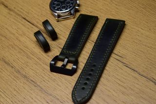 Correa de reloj verde de piel