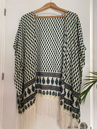 Chaqueta fina beige y azul